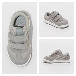 Cat & Jack Boys Sneakers- Size 7. NWT